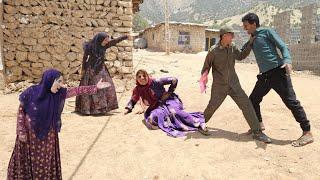 Zahra accompanies the police to provide evidence against Asghar