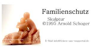 "Familienschutz" Steatit Skulptur von ©1995 Arnold Schoger