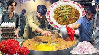 KARACHI'S FAMOUS MUMBAI STREET STYLE EGG BHURJI RECIPE | BULK MAKING 50 EGGS TAWA BHURJI-STREET FOOD