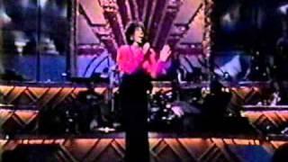 Whitney Houston - One Moment In Time (Live)