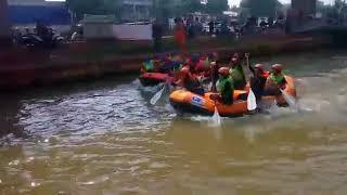 lomba dayung di kali malang