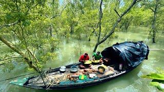 আজ সুন্দরবন নদীর উপরে প্রথমবার কাঁকড়া মালাইকারি খেলাম, সুন্দরবন নদীর কাঁকড়া ধরে!!!