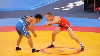 Daulet Niyazbekov ( Kazakhstan)-Sam Hazewinkel ( USA). Mens 55 kg