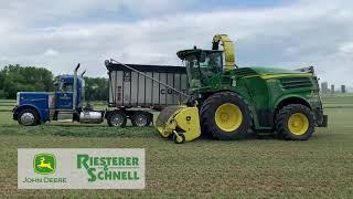 John Deere 9800i and 8700i | Riesterer & Schnell