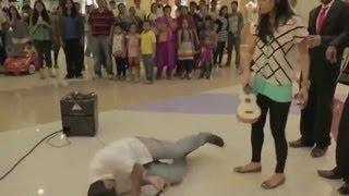 Girlfiend Hit the Boyfriend in Wedding proposal Gone Bad