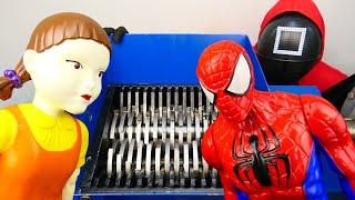 Squid Game Board Game with Shredding Machine & Spiderman!