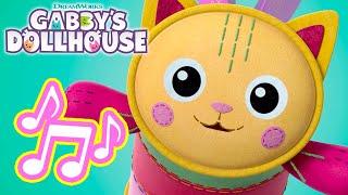 Pillow Cat - "Roll With It" Lyric Video | GABBY'S DOLLHOUSE | Netflix