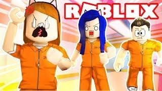 WE'RE IN PRISON!! ESCAPE THE PRISON OBBY IN ROBLOX!