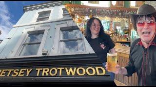 Pub Landlady Plays Piano With Me In Victorian London Boozer! ...