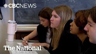 Ontario teachers see benefits from classroom cellphone ban