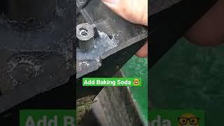 Super glue and baking soda trick, strong plastic repair #smallenginerepair #superglue #bakingsoda