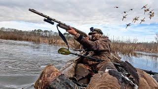 Kayak DUCK HUNTING A Tiny ICE HOLE (Big Flocks!)