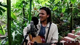 Seb Lorez – Slide Away (Live Session)
