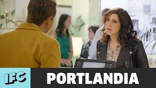 'Hotel Room' (ft. Vanessa Bayer) | Portlandia | IFC