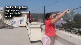 Akebare bhal nologa hoise / Bohut gaa bea lagise / Dintu keneke Vaanik byosto thou taake bhabi thaku