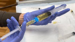 Drawing and Mixing PRP #prp #prphairtreatment #prpfacial