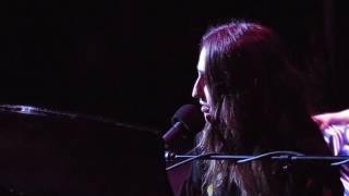 Sara Bareilles gives impromptu performance in Cleveland