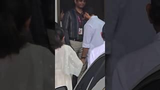 Kareena Kapoor Khan Saif Ali Khan Karishma Kapoor Spotted At Private Airport
