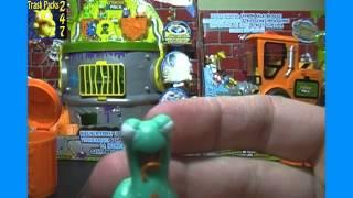 Opening a Trash Pack Series 2 12-pack with #135 Junkclops & #8 Putrid Pretzel