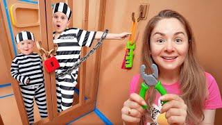 Giant Fort Box Maze Challenge with Oliver