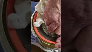 HOW TO REMOVE JACK LALANNE POWER JUICER CUTTING HEAD AND STRAINER BASKET #Jacklalanne #shorts