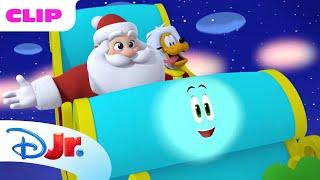 Helping Santa  | Mickey Mouse Funhouse  | Disney Jr. MENA