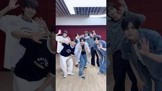 #KickFlip 의 오늘 하루는 Vacation! FREEZE - 