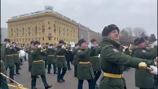 Военные музыканты на параде