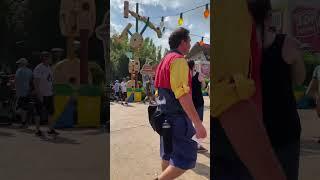 green army  soldiers at disneys hollywood studios