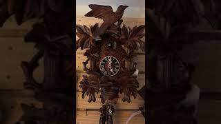 1 day traditional carvings cuckoo clock | https://www.cuckoohaus.com/