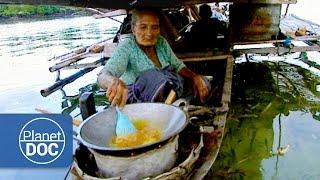 Indonesia. Floating Houses | Tribes & Ethnic Groups