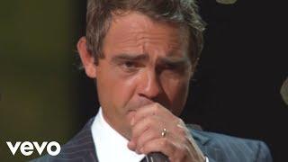 Ernie Haase & Signature Sound - Moving Up to Gloryland [Live]