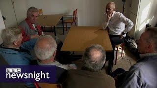 Evan Davis speaks to voters in northern France - BBC Newsnight