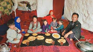 Twin Children Living In A Cave |Old Cooking Style| Village Life in Afghanistan| Living in Risky Cave