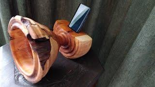 Woodturning - Incredible sound from my telephone amplifier made of yew wood turned on my lathe.