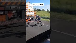 ciclista atrás do caminhão pegando vácuo #ciclismo #cycling #mtb