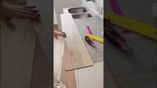 Piso vinílico click! Ideal para renovar cualquier ambiente.  #bricolage #diy #hack #shorts