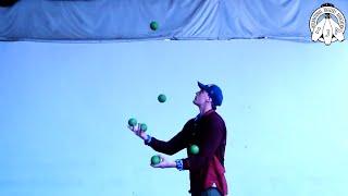 Ball juggling by Gustaf Rosell from Sweden | IJA Tricks of the Month