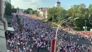 Десятки тысяч белорусов в один голос прокричали "Лукашенко в автозак" - невероятные кадры