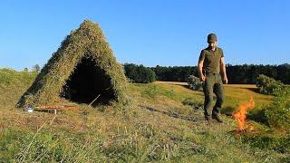 Survival in the Wild Field, Bushcraft Camp, і Spend the Night in a Shelter of Grass