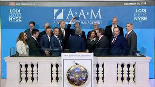 The NYSE welcomes Advisors Asset Management in ringing the Closing Bell