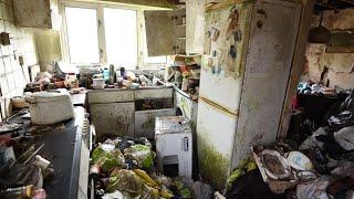 The dirtiest kitchen in the world Cleaning an elderly's house The dirtiest house I've come across