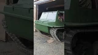 Первый выезд на самодельном гусеничном вездеходе.1ч. смотрите продолже #самоделки #вездеход #shorts