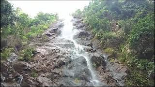 బ్యూటిఫుల్ వాటర్ఫల్#youtubeshorts#ytshorts#trendingvideo#viralvideo#waterfall#trending#viral#