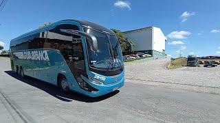 Movimento de ônibus na fábrica da Marcopolo em Caxias do Sul