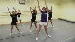 How to Do Cheerleading Dance Combinations