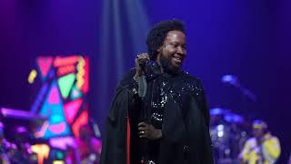 Sonnie Badu - AFRO PRAISE (The Safari Experience - Live At The Buckhead Theatre)