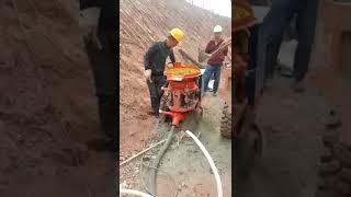 Wet mix shotcrete machine for tunnel construction