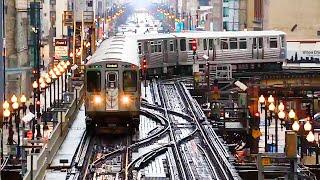 Riding on the Chicago 'L' Elevated Train on the Loop, CTA Train