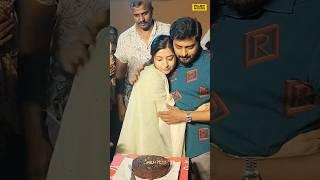 ഇവരുടെ സ്നേഹം കണ്ടോ   | Meera Jasmine | Naran | Queen Elizabeth#filmyhoods #meerajasmine